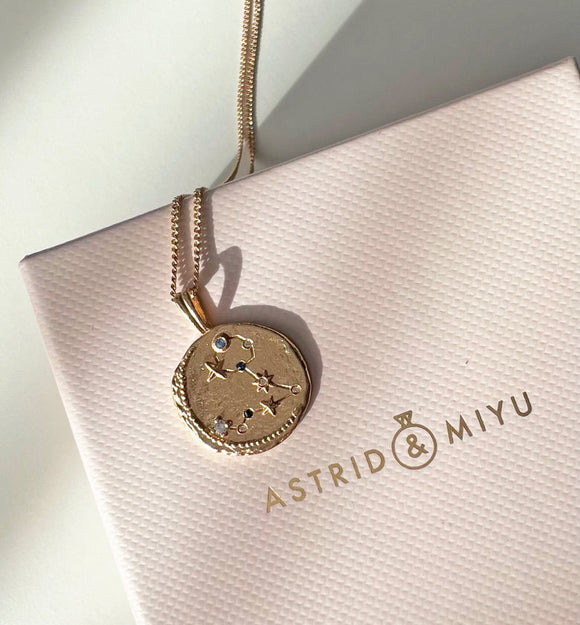 loyalty_conf-mob-Astrid &amp; Miyu