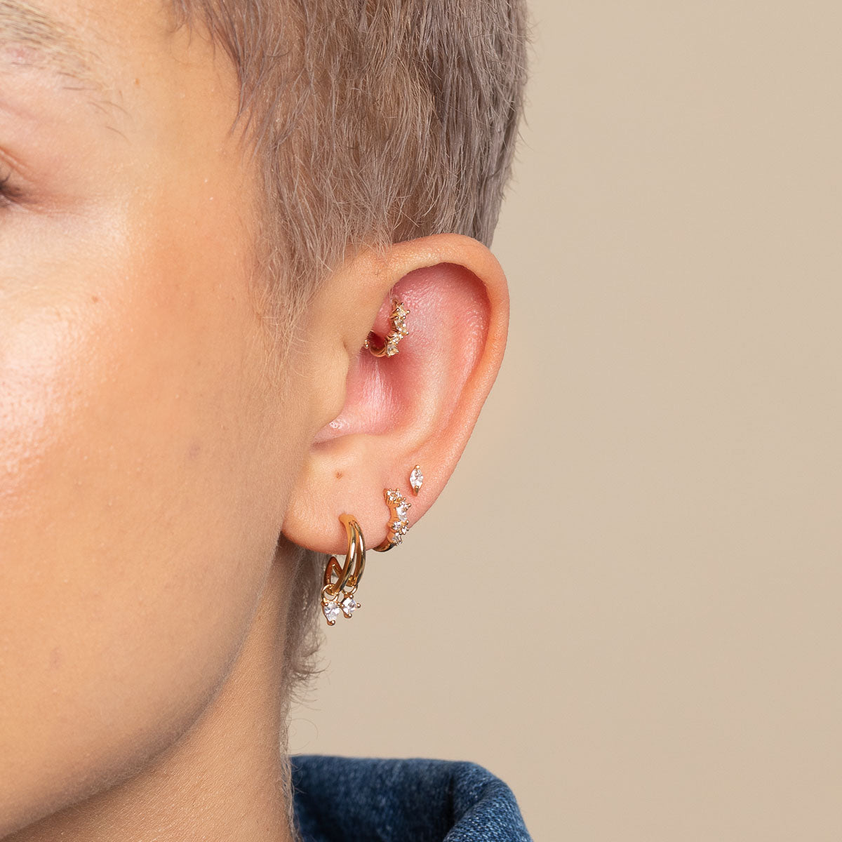 April White Topaz - Cluster Topaz Rook Hoop in Solid Gold - Rook Piercing Hoop - Astrid &amp; Miyu