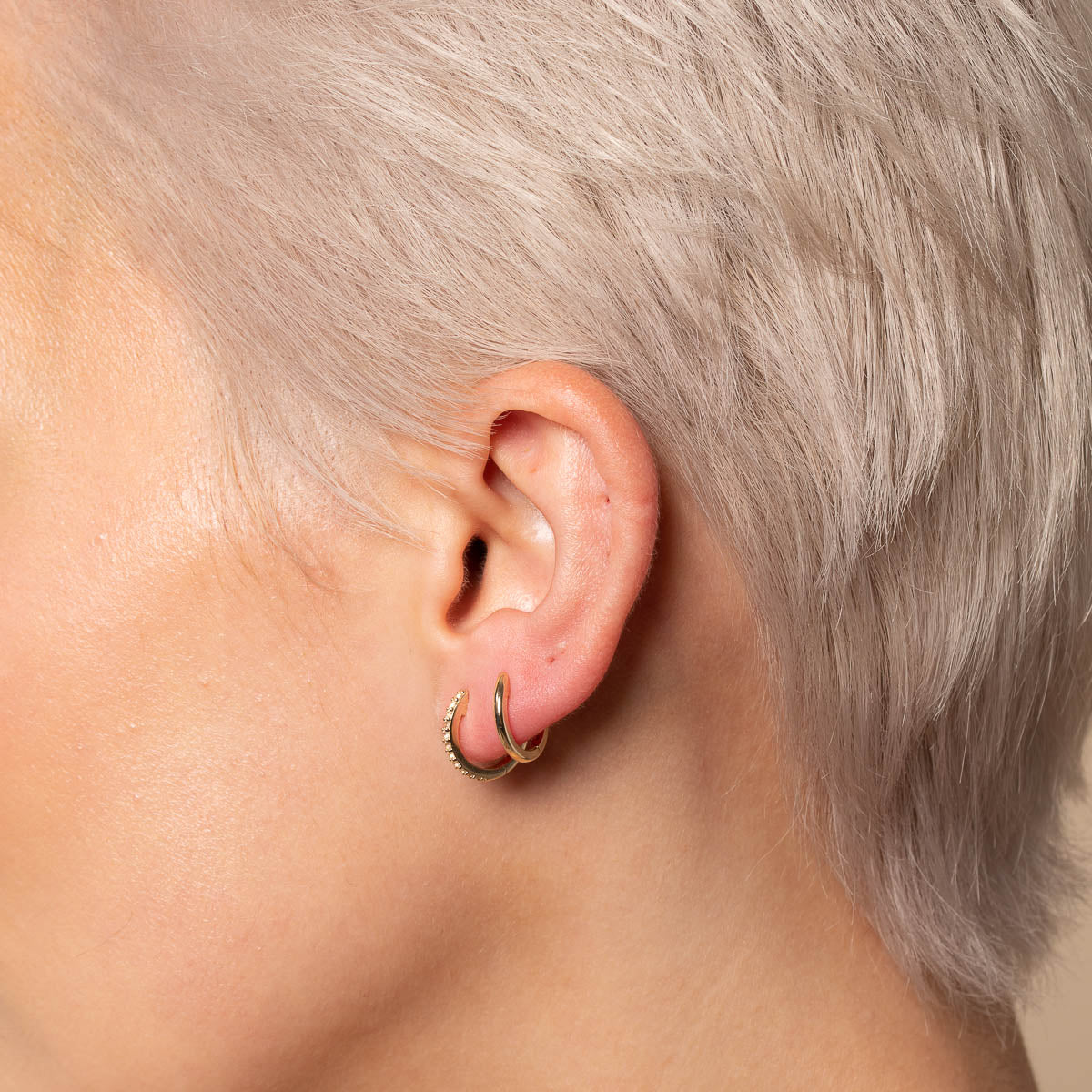 Earrings - Gem Piercing Hoop in Solid Gold - Piercing Hoop - Astrid &amp; Miyu